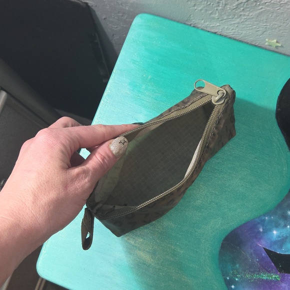 Pink - Picture 2 of 2